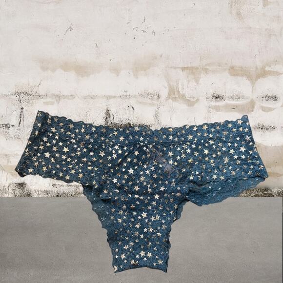 Victoria Secret NWT Cheeky Underwear - Size Large - Picture 1 of 3